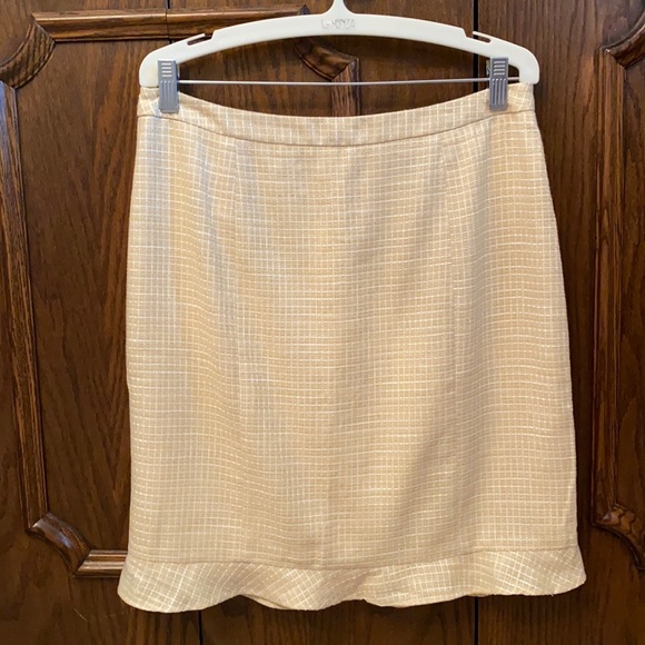 Made in 🇺🇸!!! Tweed skirt size 8-10 - Picture 1 of 5